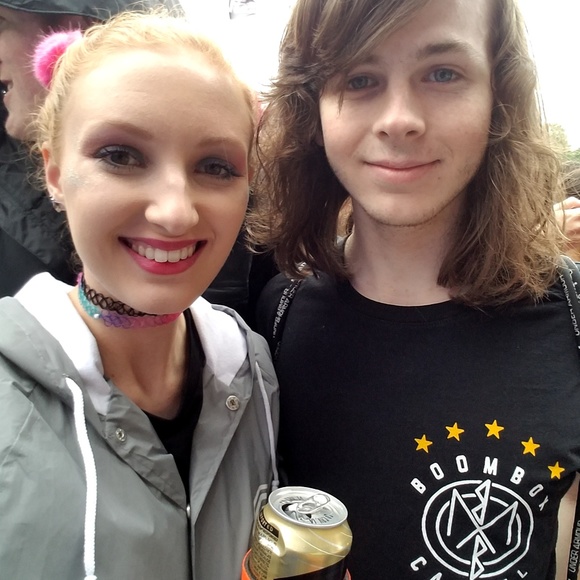 Meet Your Posher - Picture 4 of 8